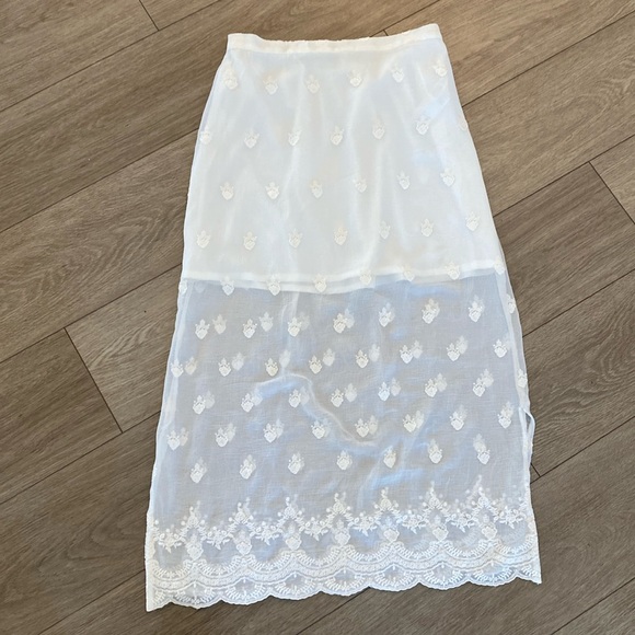Free People embroidered white maxi skirt size small - Picture 2 of 9